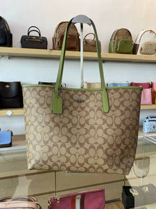 COACH CITY TOTE SIGNATURE CANVAS 5696 IN QB/KHAKI/OLIVE GREEN