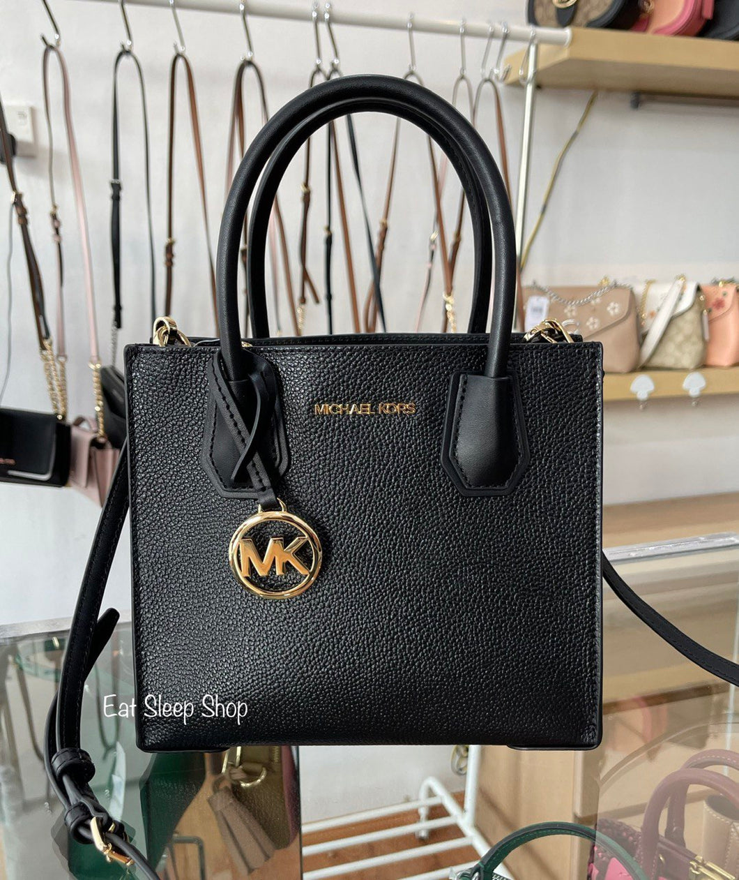 MICHAEL KORS MERCER MEDIUM MESSENGER LEATHER IN BLACK