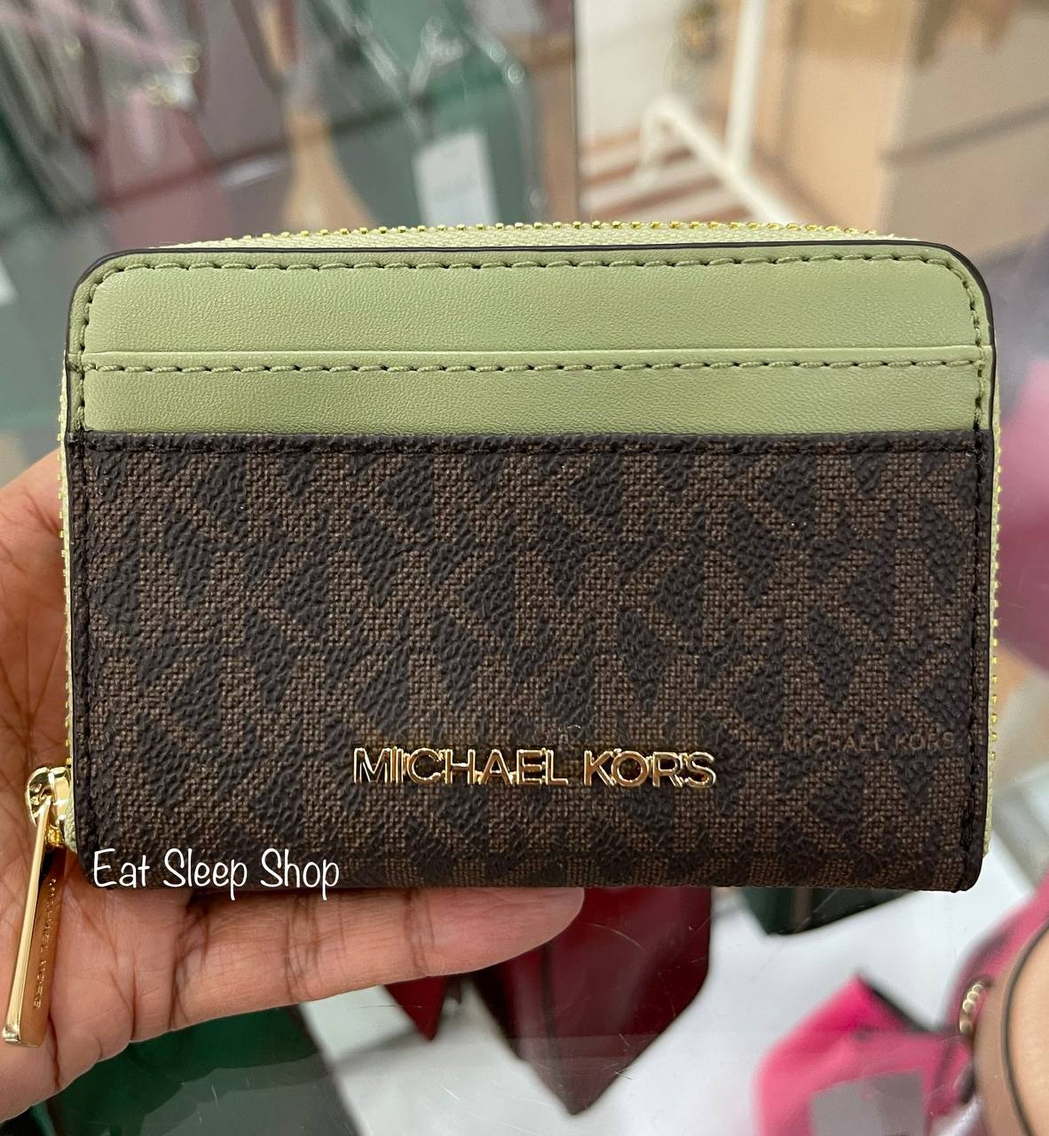 Michael Kors Jet Set Travel Medium Zip Around Card Case Vanilla Women’s  Wallet