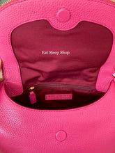 Load image into Gallery viewer, MARC JACOBS THE GROOVE MINI MESSENGER IN PETRAS PINK
