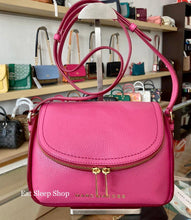 Load image into Gallery viewer, MARC JACOBS THE GROOVE MINI MESSENGER IN PETRAS PINK

