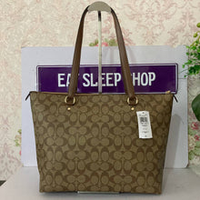 Load image into Gallery viewer, COACH GALLERY TOTE SIGNATURE CANVAS F79609 IN IM/KHAKI/SADDLE 2
