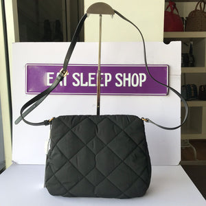MARC JACOBS QUILTED NYLON MESSENGER BAG M0011324-001 IN BLACK (5979982627003)