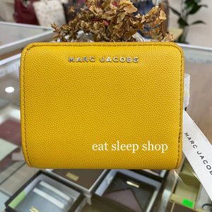 MARC JACOBS SMALL BIFOLD WALLET M0016993-700 IN YELLOW
