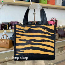 Load image into Gallery viewer, COACH DEMPSEY TOTE 22 WITH TIGER PRINT C6988 IN IM/HONEY/BLACK MULTI
