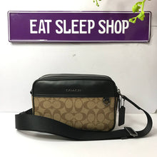 Load image into Gallery viewer, COACH GRAHAM CROSSBODY SIGNATURE CANVAS C4149 IN QB/KHAKI (DOUBLE ZIP) (6948709630139)
